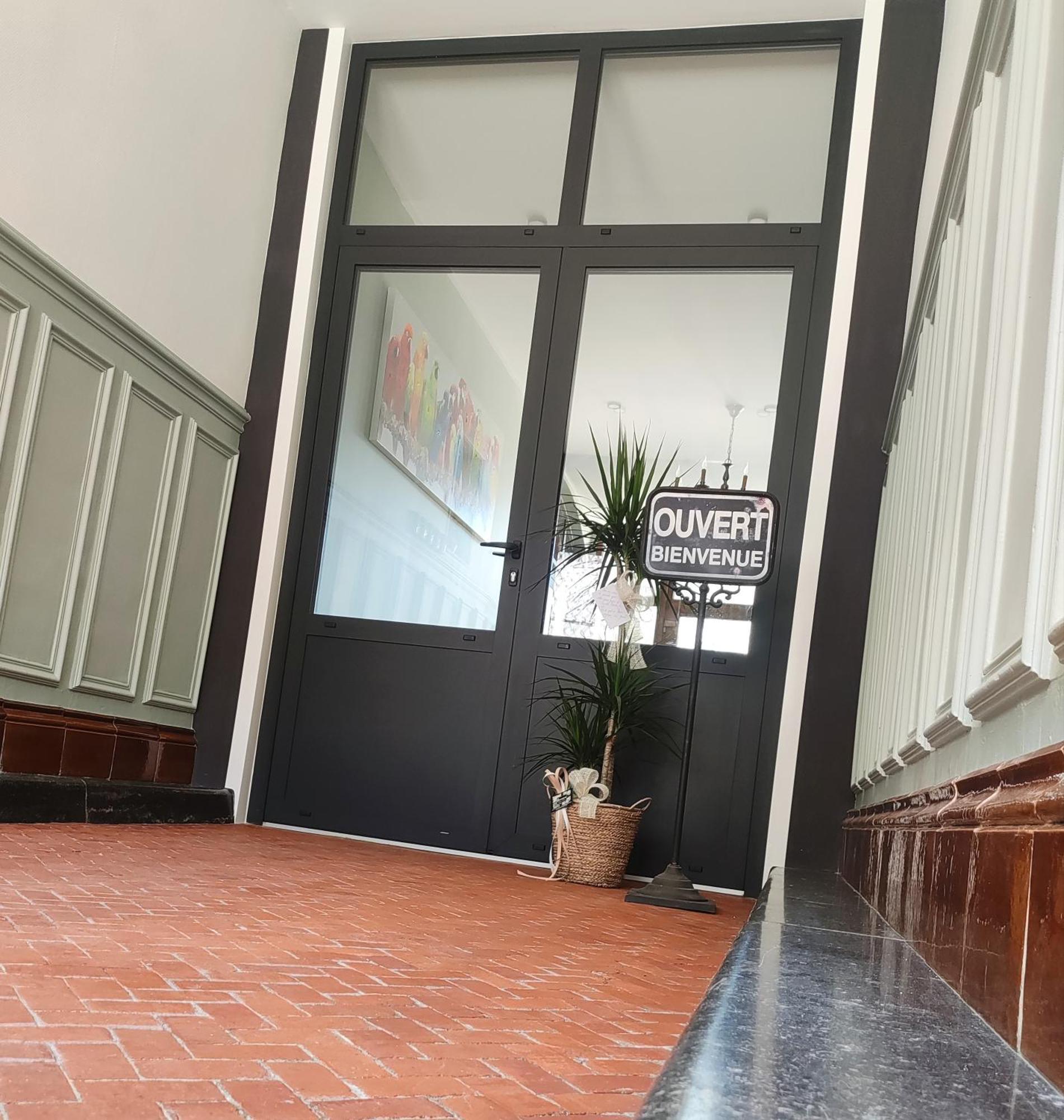 Le Relais Napoleon Bed & Breakfast Avesnes-sur-Helpe Dış mekan fotoğraf